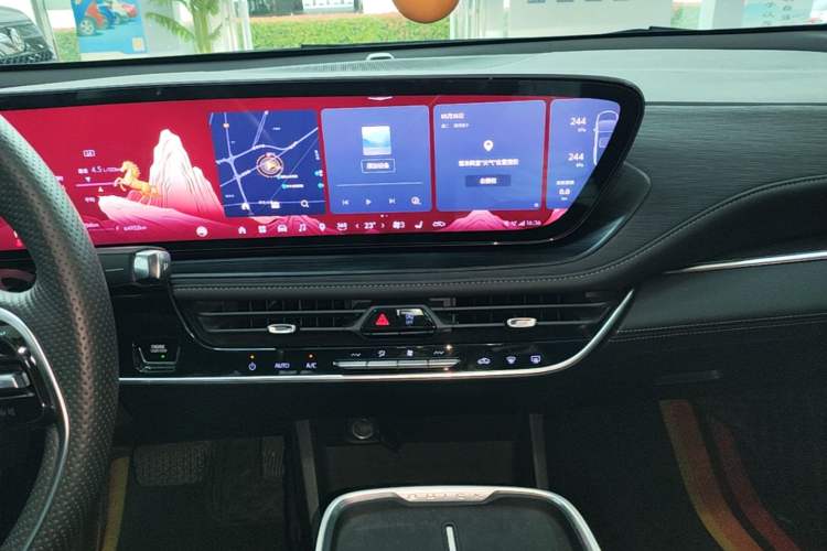 Used Buick LaCrosse 2023 28T Prestige Edition Audio And AC Panel