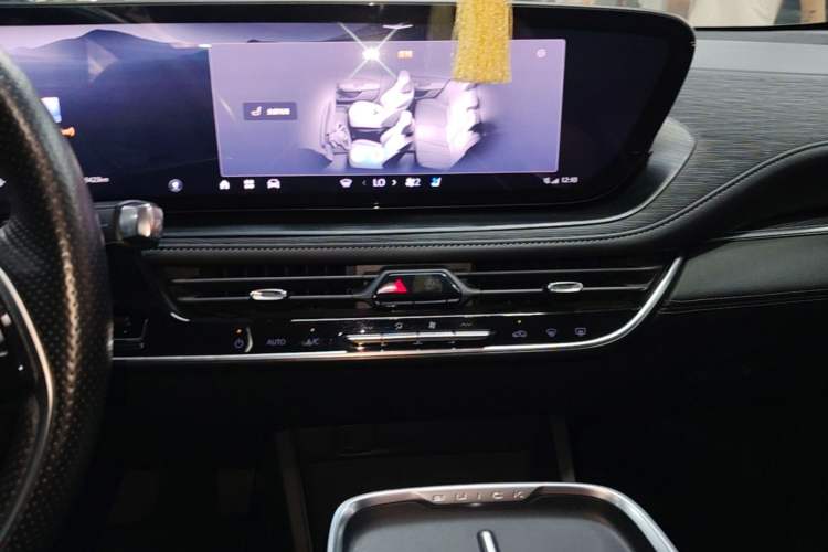 Used Buick LaCrosse 2023 28T Prestige Edition Audio And AC Panel