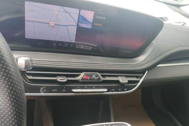 Used Buick LaCrosse 2023 28T Prestige Edition Audio And AC Panel