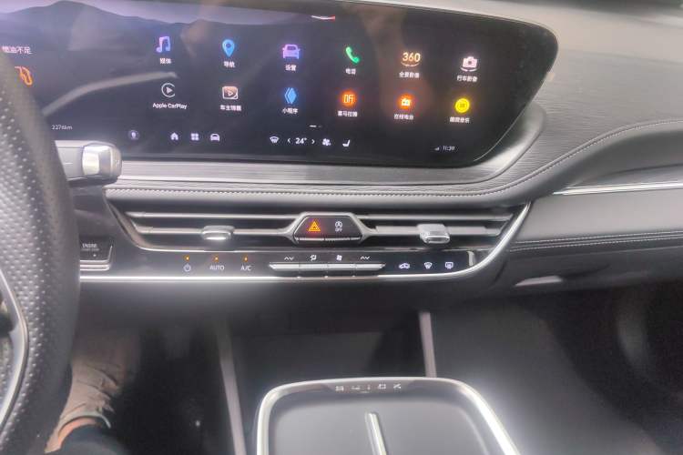 Used Buick LaCrosse 2023 28T Prestige Edition Audio And AC Panel