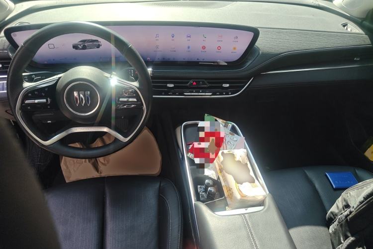 Used Buick LaCrosse 2023 28T Prestige Edition Center Console