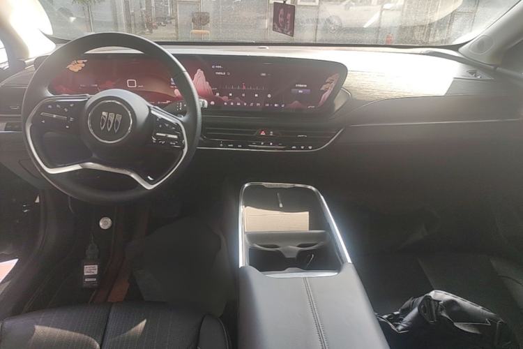 Used Buick LaCrosse 2023 28T Prestige Edition Center Console