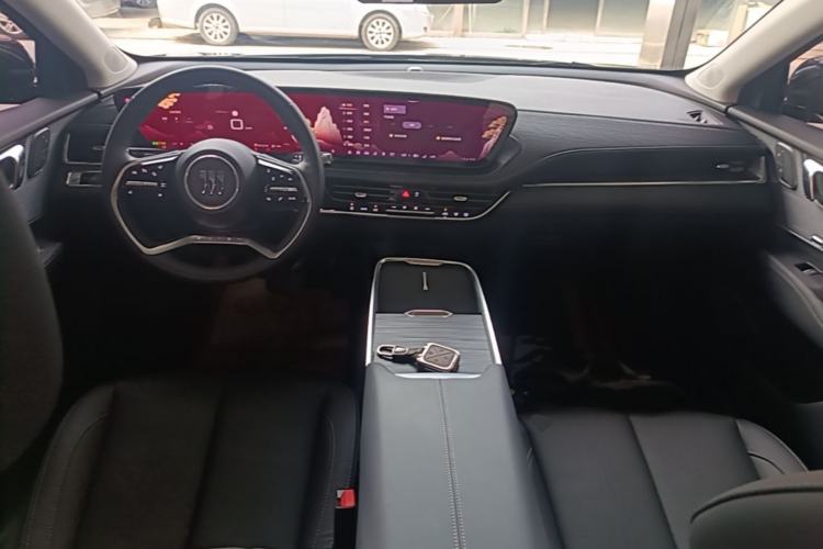 Used Buick LaCrosse 2023 28T Prestige Edition Center Console