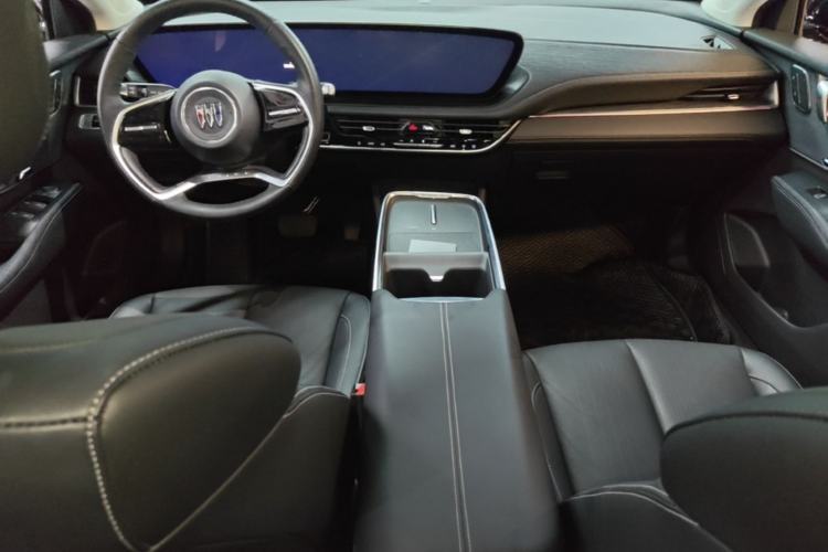 Used Buick LaCrosse 2023 28T Prestige Edition Center Console