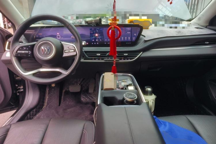 Used Buick LaCrosse 2023 28T Prestige Edition Center Console