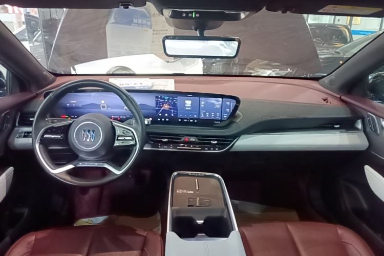 Used Buick LaCrosse 2023 28T Prestige Edition Center Console