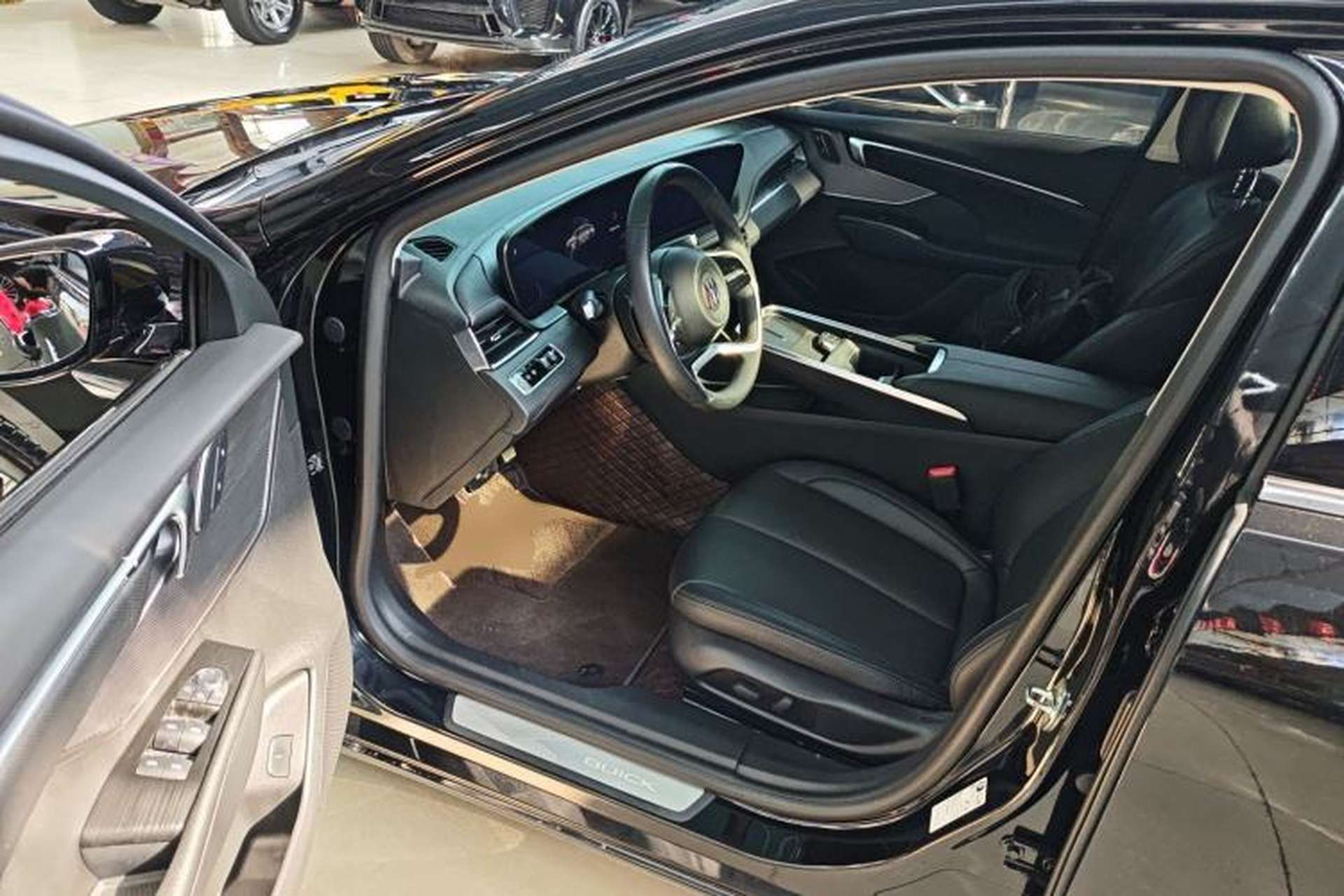 Used Buick LaCrosse 2023 28T Enjoyment Edition Driver Seat