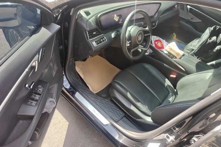 Used Buick LaCrosse 2023 28T Prestige Edition Driver Seat