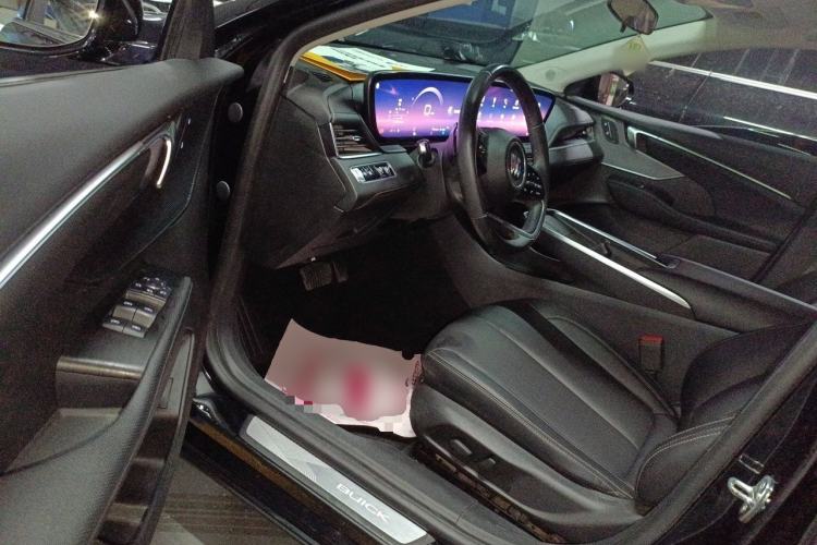 Used Buick LaCrosse 2023 28T Enjoyment Edition Driver Seat