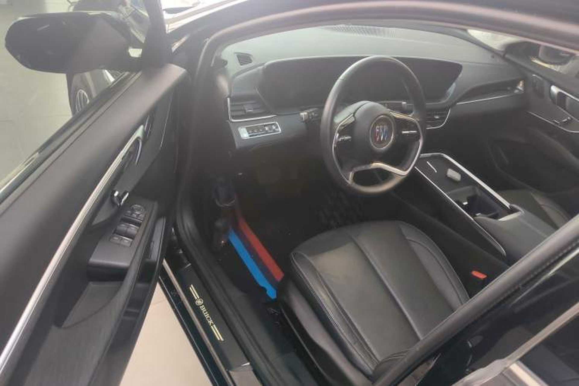 Used Buick LaCrosse 2023 28T Prestige Edition Driver Seat