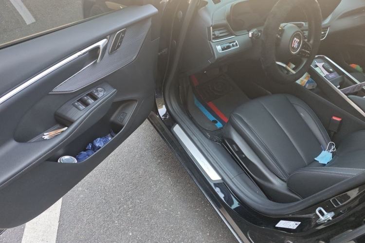 Used Buick LaCrosse 2023 Restyled 25T Cross-Country Edition Driver Seat
