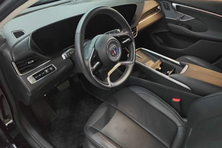 Used Buick LaCrosse 2023 28T Prestige Edition Driver Seat