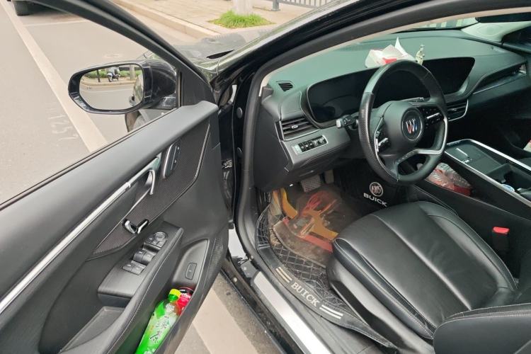 Used Buick LaCrosse 2023 28T Prestige Edition Driver Seat