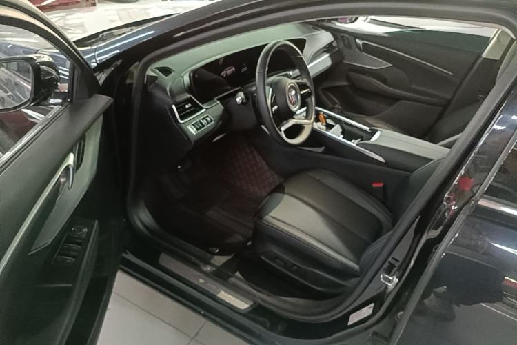 Used Buick LaCrosse 2023 Restyled 25T Cross-Country Edition Driver Seat
