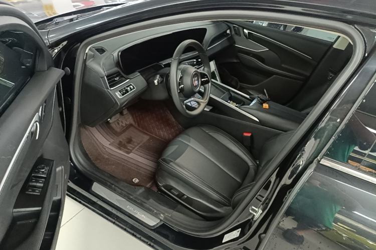 Used Buick LaCrosse 2023 Restyled 25T Cross-Country Edition Driver Seat