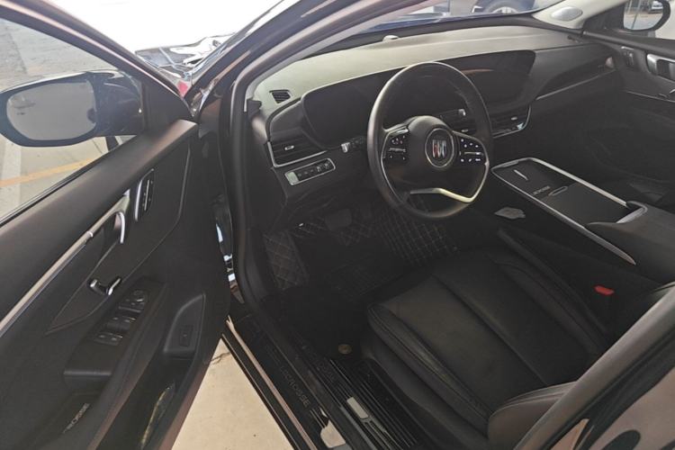 Used Buick LaCrosse 2023 28T Prestige Edition Driver Seat