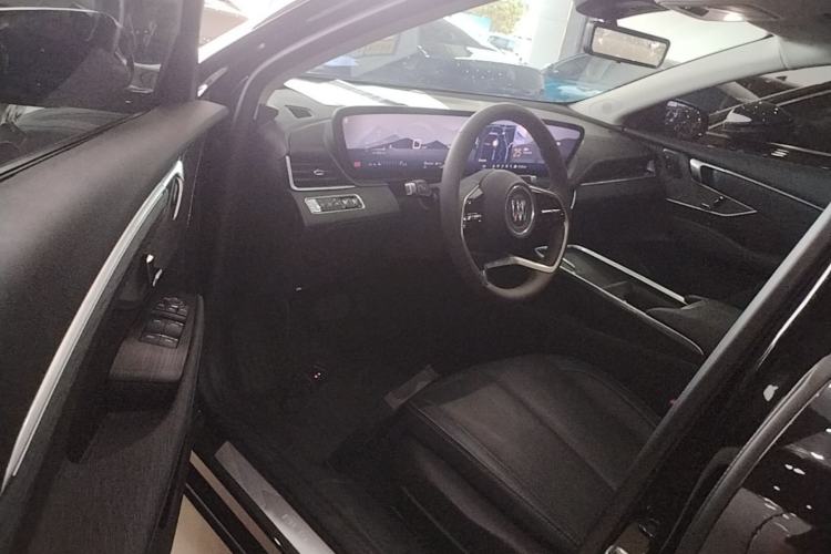 Used Buick LaCrosse 2023 28T Prestige Edition Driver Seat