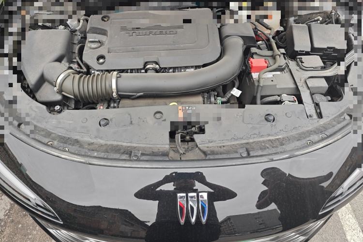 Used Buick LaCrosse 2023 28T Prestige Edition Engine Bay