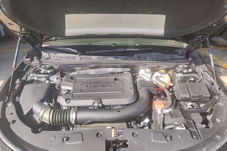 Used Buick LaCrosse 2023 28T Prestige Edition Engine Bay