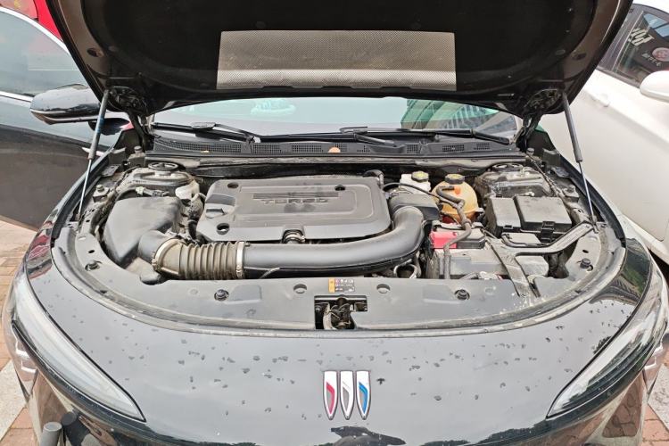 Used Buick LaCrosse 2023 28T Prestige Edition Engine Bay