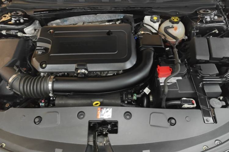 Used Buick LaCrosse 2023 28T Prestige Edition Engine Bay