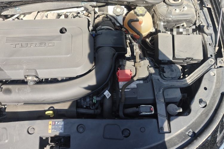 Used Buick LaCrosse 2023 28T Prestige Edition Engine Bay Left