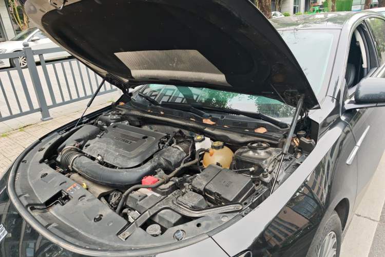 Used Buick LaCrosse 2023 28T Prestige Edition Engine Bay Left
