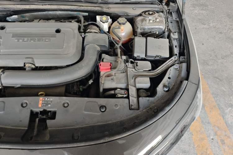 Used Buick LaCrosse 2023 28T Prestige Edition Engine Bay Left
