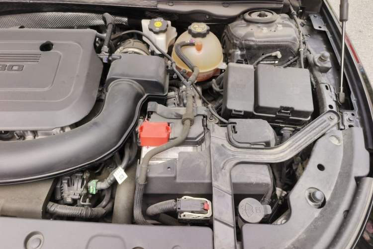 Used Buick LaCrosse 2023 28T Prestige Edition Engine Bay Left