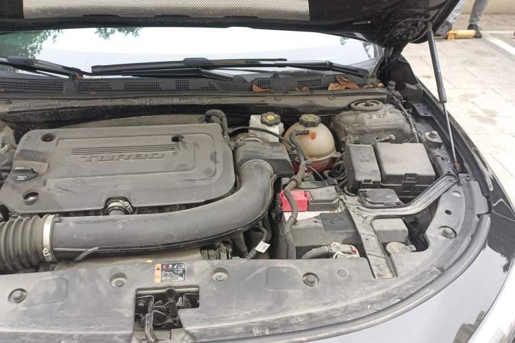 Used Buick LaCrosse 2023 28T Prestige Edition Engine Bay Left
