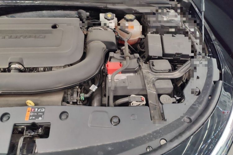 Used Buick LaCrosse 2023 28T Enjoyment Edition Engine Bay Left