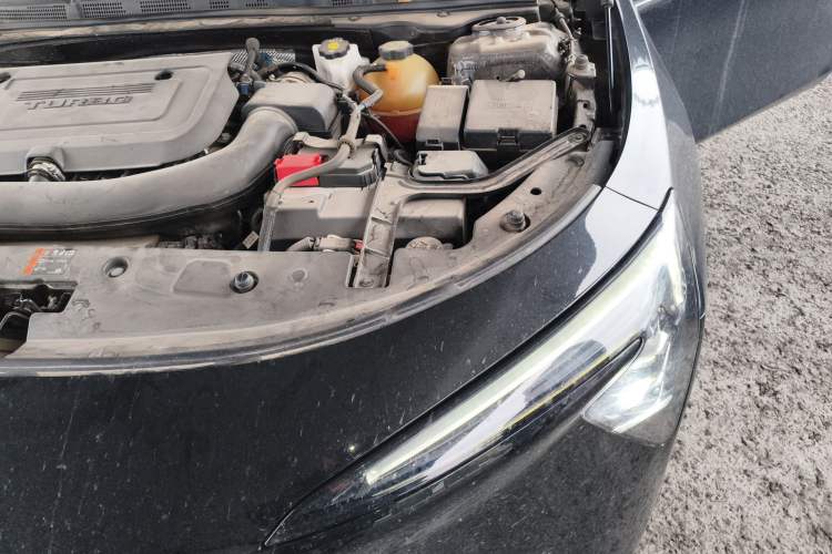 Used Buick LaCrosse 2023 28T Prestige Edition Engine Bay Left