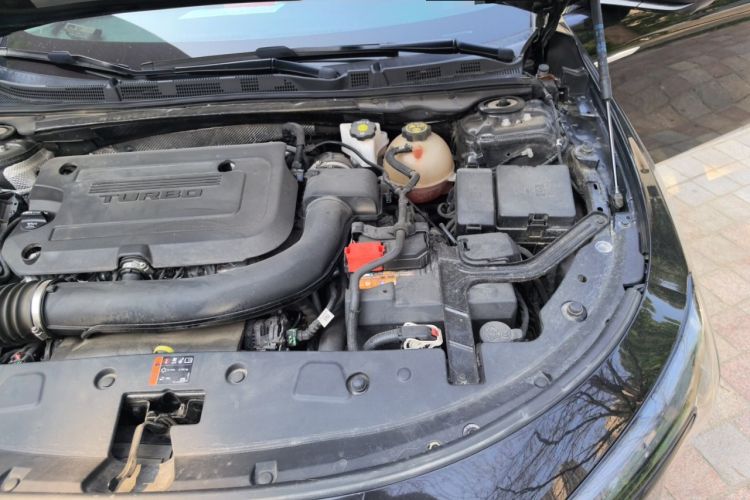 Used Buick LaCrosse 2023 28T Prestige Edition Engine Bay Left