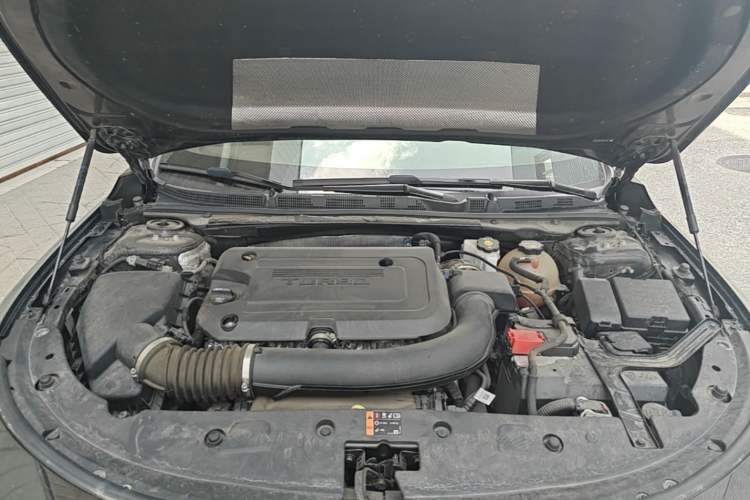 Used Buick LaCrosse 2023 28T Prestige Edition Engine Bay