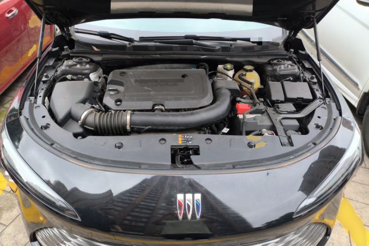 Used Buick LaCrosse 2023 28T Prestige Edition Engine Bay