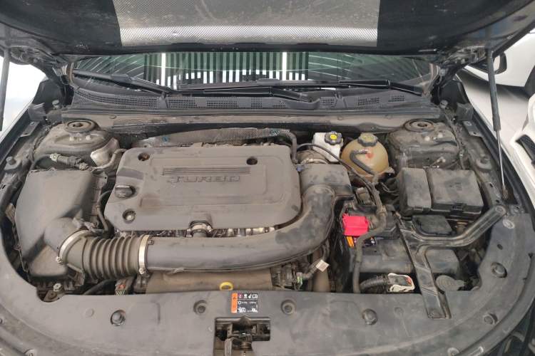 Used Buick LaCrosse 2023 28T Prestige Edition Engine Bay