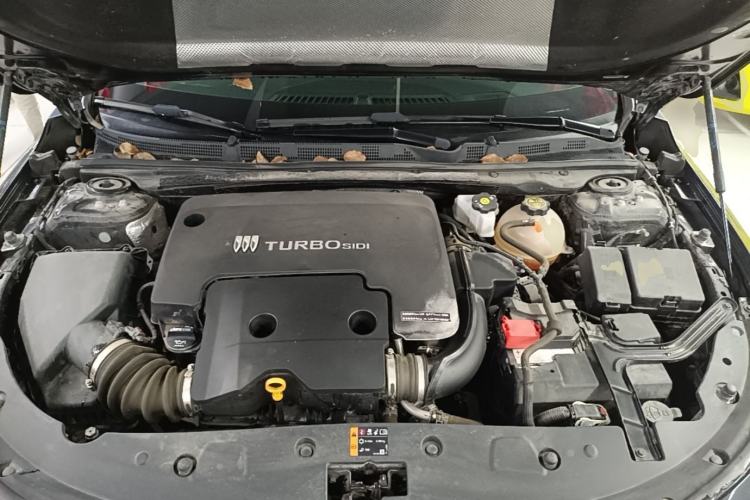 Used Buick LaCrosse 2023 Restyled 25T Cross-Country Edition Engine Bay