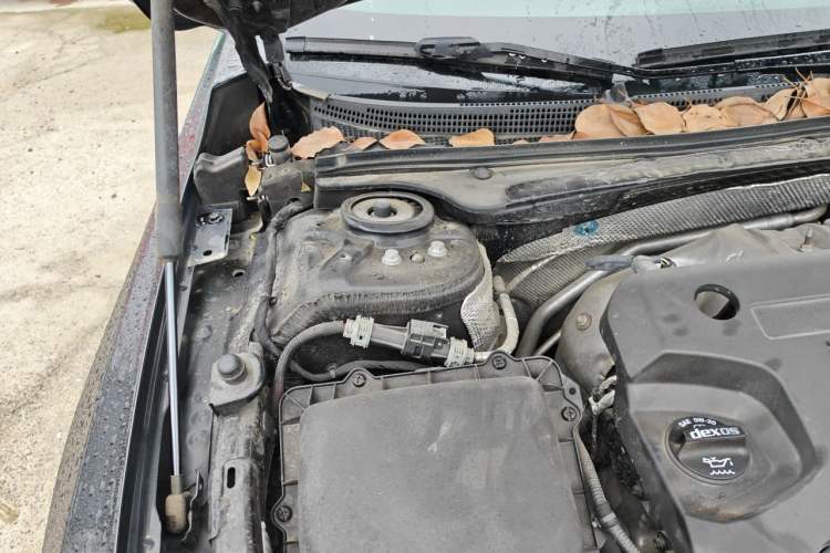 Used Buick LaCrosse 2023 28T Prestige Edition Engine Bay Right