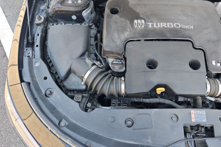 Used Buick LaCrosse 2023 Restyled 25T Cross-Country Edition Engine Bay Right