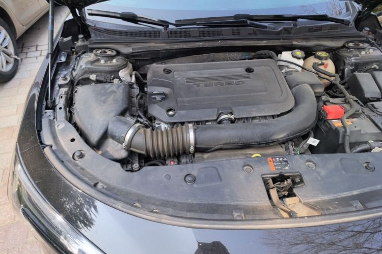 Used Buick LaCrosse 2023 28T Prestige Edition Engine Bay Right