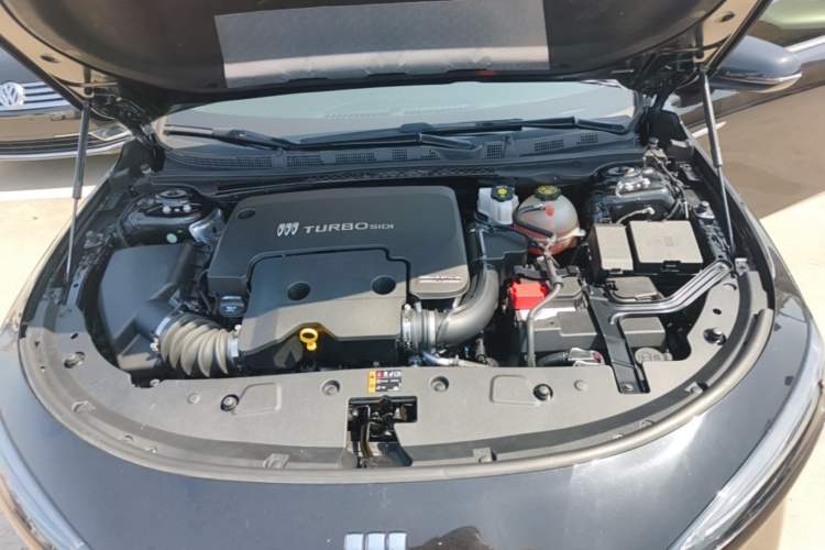 Used Buick LaCrosse 2023 Restyled 25T Cross-Country Edition Engine Bay