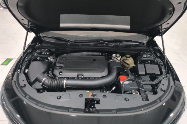 Used Buick LaCrosse 2023 28T Prestige Edition Engine Bay