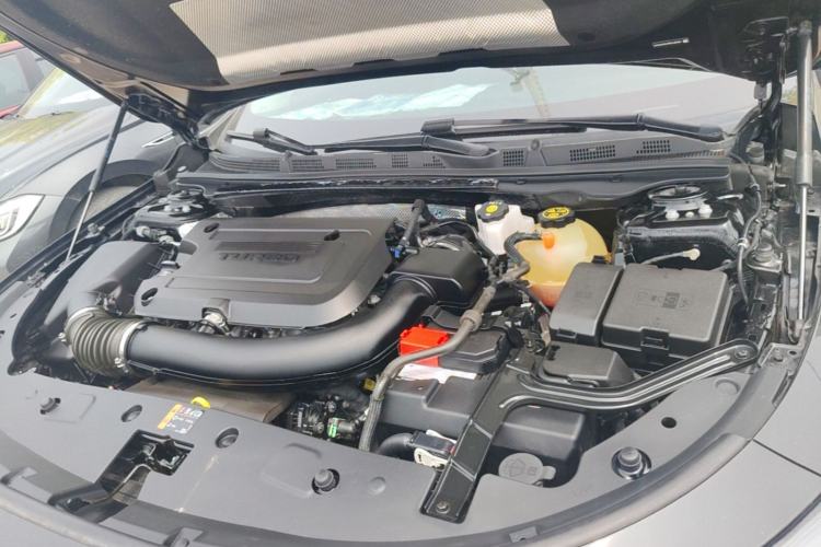 Used Buick LaCrosse 2023 28T Prestige Edition Engine Bay