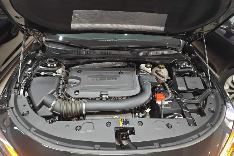 Used Buick LaCrosse 2023 28T Enjoyment Edition Engine Bay