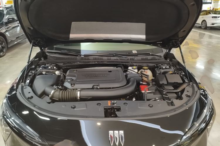 Used Buick LaCrosse 2023 28T Prestige Edition Engine Bay