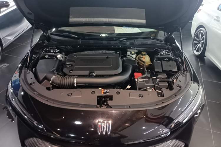 Used Buick LaCrosse 2023 28T Prestige Edition Engine Bay