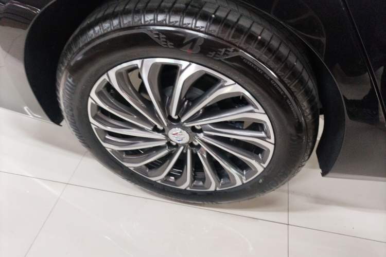 Used Buick LaCrosse 2023 28T Prestige Edition Exterior 4