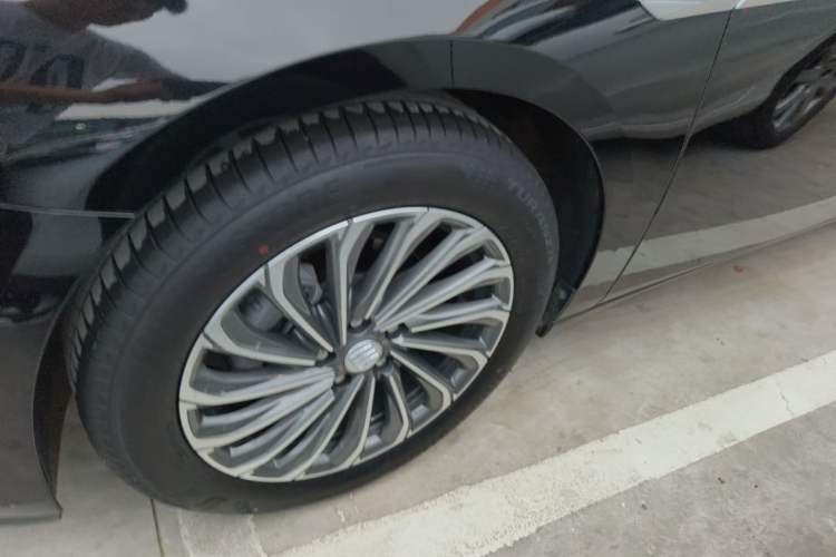 Used Buick LaCrosse 2023 28T Prestige Edition Exterior 4