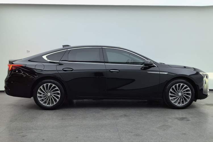 Used Buick LaCrosse 2023 28T Prestige Edition Exterior 5