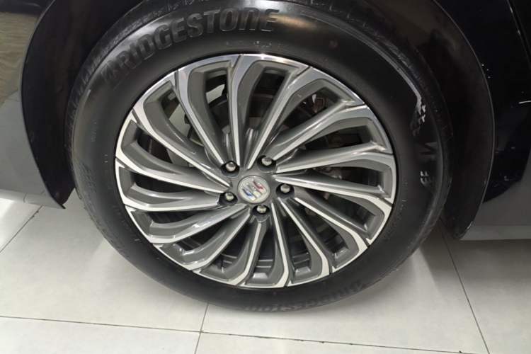 Used Buick LaCrosse 2023 28T Prestige Edition Exterior 5